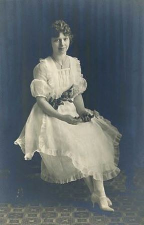 Bertha Harris, as a young woman