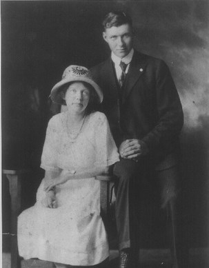 Bessie Roffey, at her wedding in 1922