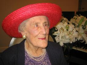Dorothy Hodgson, 110