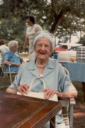 Emmie Fulmer, 106