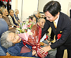 Japan's Hisa Tokumoto, 111
