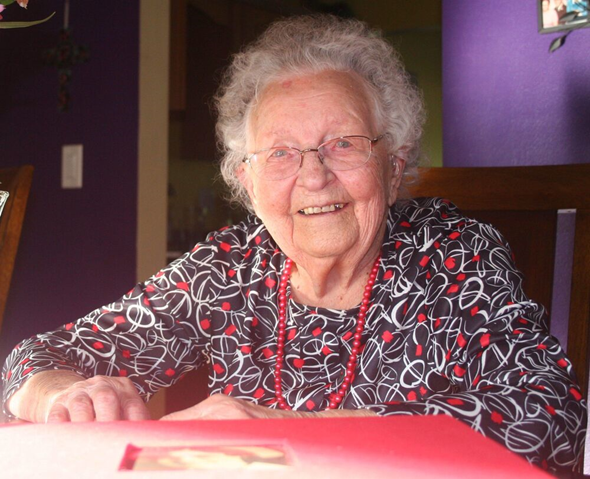 Stella Lennox, 107